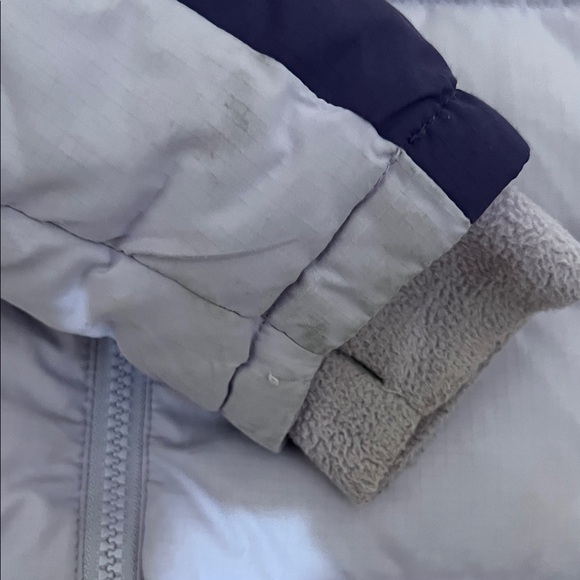 Eddie Bauer Two-Tone Purple Hooded Jacket - Picture 6 of 7